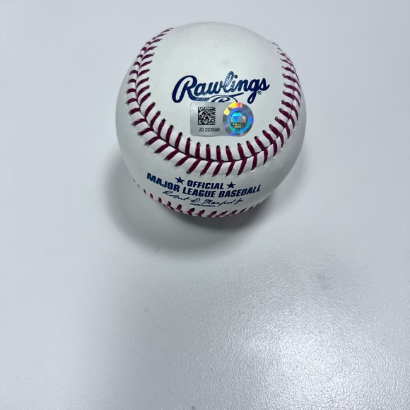 Reggie Jackson  signed baseball - Picture 2 of 3